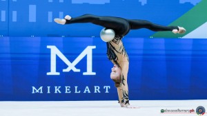 aa q karika polina ukr ph simone ferraro sfa03424 copia